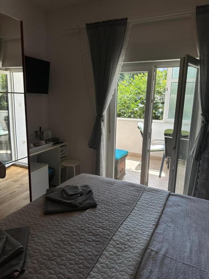 Bonbon Room And Apartment Zadar Bagian luar foto