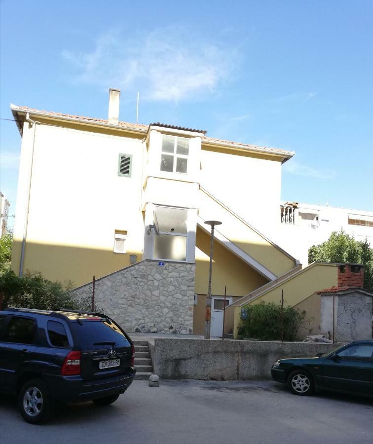 Bonbon Room And Apartment Zadar Bagian luar foto